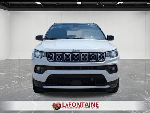 Used 2025 Jeep Compass Limited AWD/4WD image 8
