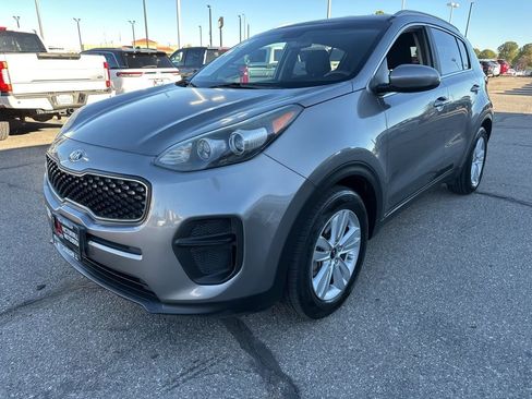 Used 2018 Kia Sportage LX w/ LX Popular Package image 3