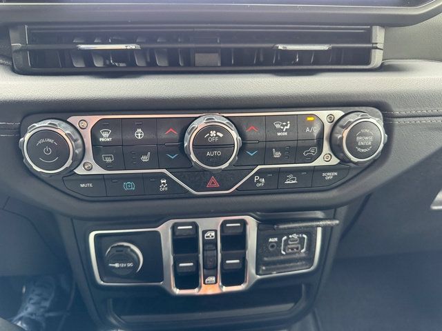 Used 2024 Jeep Wrangler High Altitude AWD/4WD image 26