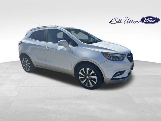 Used 2017 Buick Encore Essence AWD/4WD image 2