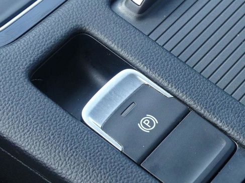 Used 2021 Volkswagen Arteon SE image 30