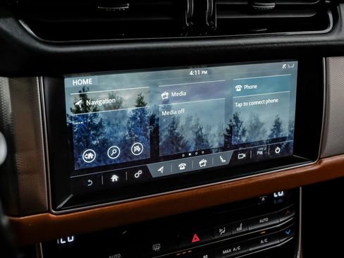 Used 2018 Jaguar XF Portfolio RWD image 37