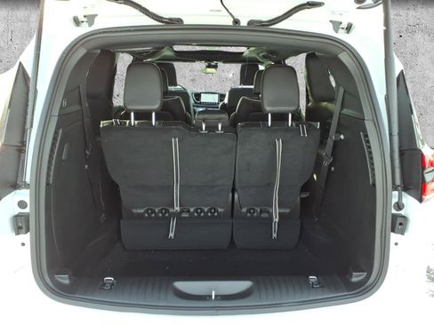 New 2026 Chrysler Pacifica Limited image 26