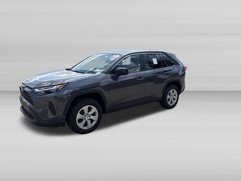 Used 2025 Toyota RAV4 LE AWD/4WD image 9