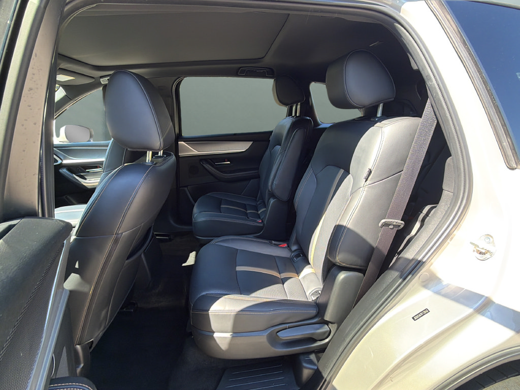 Certified 2024 MAZDA CX-90 Plug-In Hybrid w/ Premium Plus AWD/4WD image 12