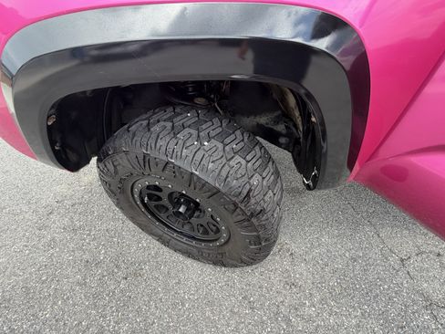 Used 2016 Toyota Tacoma SR5 w/ SR5 Appearance Package (SN) RWD image 22