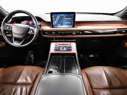 Used 2021 Lincoln Aviator Reserve image 3