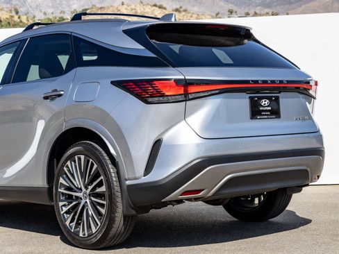 Used 2025 Lexus RX 350 Premium Plus w/ Convenience Package FWD image 11