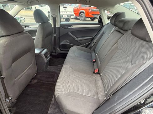 Used 2012 Volkswagen Passat 2.5 S FWD image 14