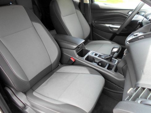 Used 2018 Ford Escape SE w/ SE Sync 3 Package FWD image 24