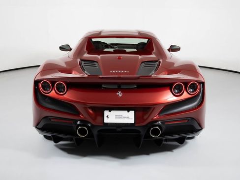 Used 2023 Ferrari F8 Spider image 16
