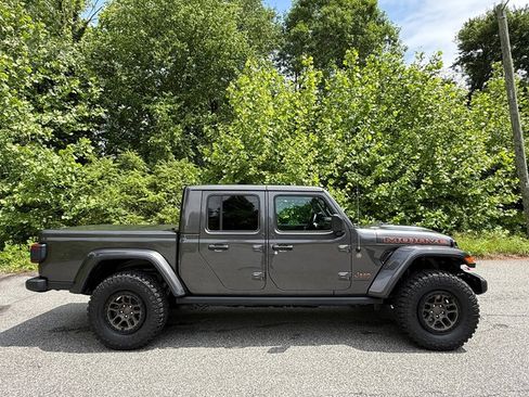 Used 2023 Jeep Gladiator Mojave w/ LED Lighting Group AWD/4WD image 5