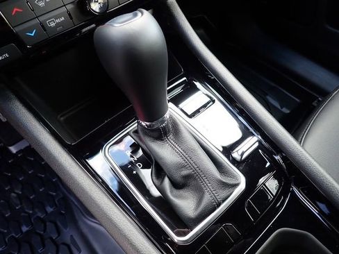 New 2026 Jeep Compass Limited image 19