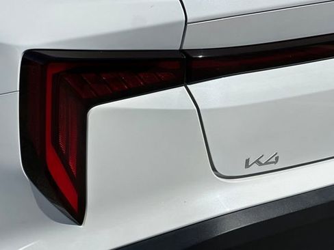 Used 2025 Kia K4 FWD image 24