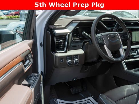 New 2025 GMC Sierra 2500 Denali image 10