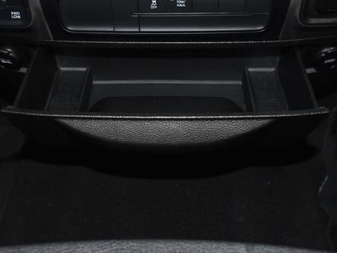 Used 2022 RAM 1500 Classic SLT image 19