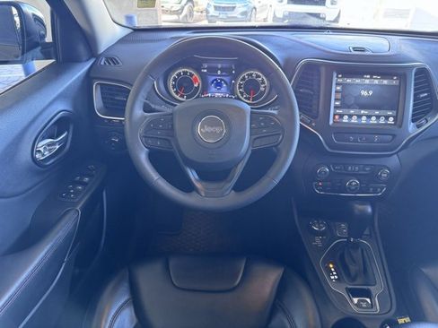 Used 2022 Jeep Cherokee Trailhawk w/ Comfort/Convenience Group image 14