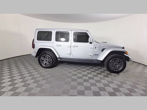 Used 2024 Jeep Wrangler High Altitude AWD/4WD image 4