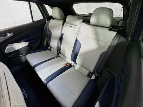 Used 2023 Volkswagen ID.4 Pro S RWD image 23