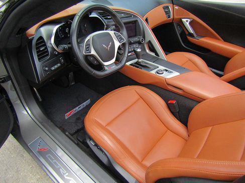 Used 2016 Chevrolet Corvette Z06 w/ 3LZ Preferred Equipment Group RWD image 10