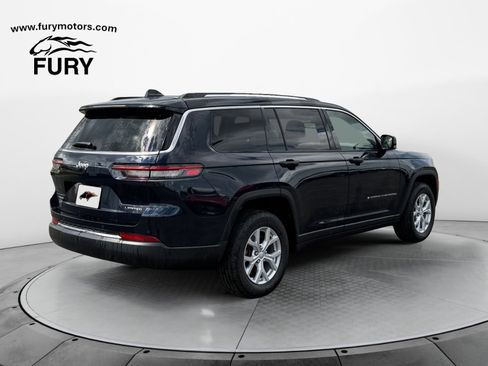 Used 2023 Jeep Grand Cherokee L Limited w/ Luxury Tech Group II AWD/4WD image 3