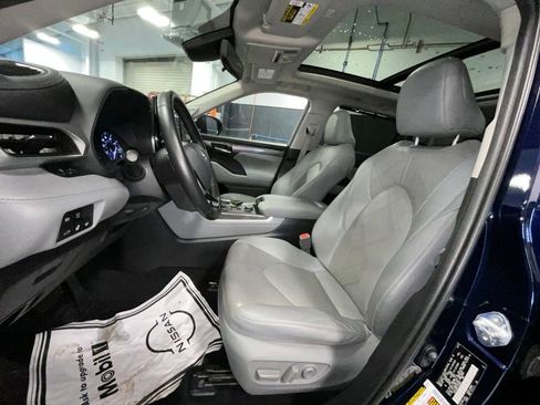 Used 2020 Toyota Highlander Platinum image 37