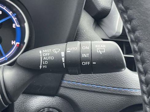 Used 2023 Toyota RAV4 SE image 24