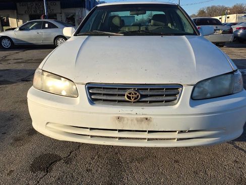 Used 2000 Toyota Solara SE image 4