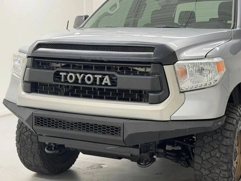 Used 2017 Toyota Tundra SR5 w/ TRD Off Road Package AWD/4WD image 39