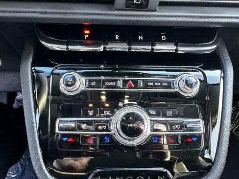 Certified 2022 Lincoln Corsair AWD w/ Equipment Group 101A image 24