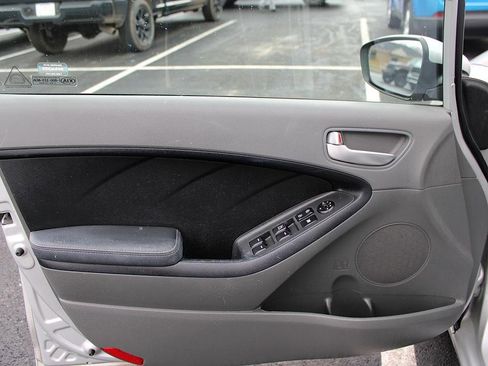 Used 2018 Kia Forte LX w/ LX Popular Package image 14