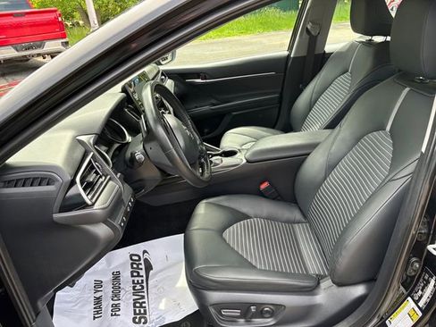 Used 2024 Toyota Camry SE FWD image 8