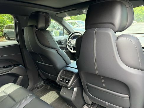 Used 2024 Cadillac Lyriq Luxury RWD image 18