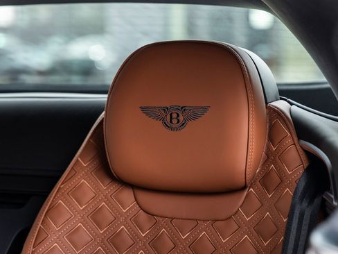 Used 2022 Bentley Continental GT image 31
