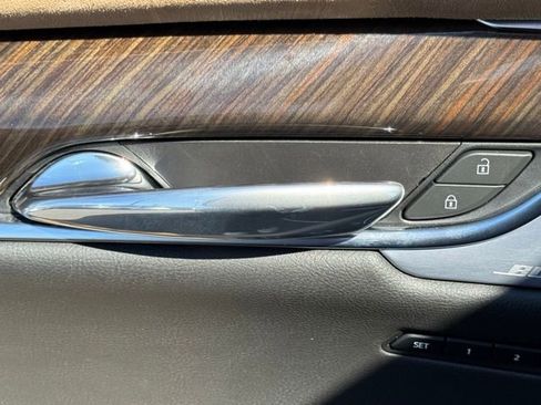 Certified 2023 Cadillac XT6 Premium Luxury w/ Platinum Package image 17