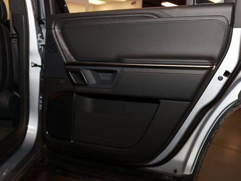 Used 2023 Rivian R1S Adventure image 20