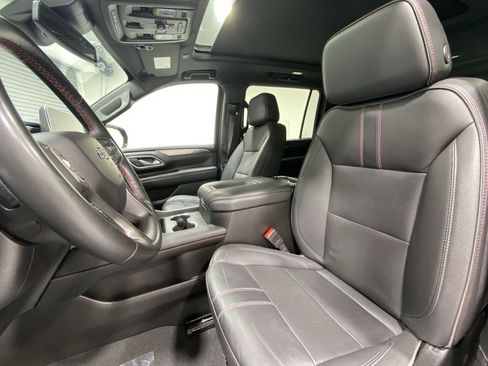 Used 2024 Chevrolet Suburban RST w/ Luxury Package AWD/4WD image 11