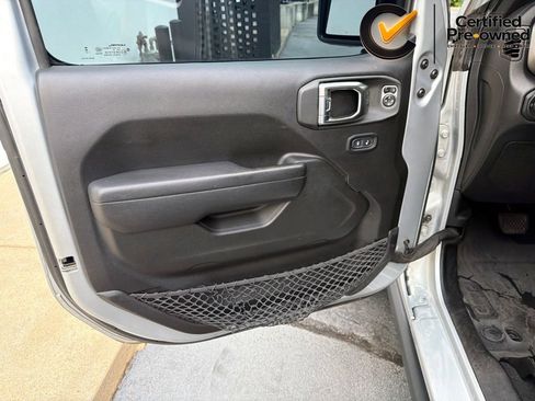 Certified 2023 Jeep Gladiator Sport AWD/4WD image 43