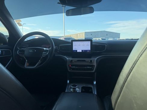 Used 2023 Ford Explorer XLT w/ Equipment Group 202A image 19