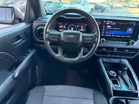 Used 2024 Chevrolet Colorado Trail Boss w/ Technology Package AWD/4WD image 13