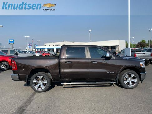 Used 2019 RAM 1500 Laramie AWD/4WD image 8