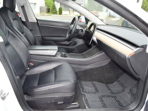Used 2020 Tesla Model 3 Standard Range RWD image 30