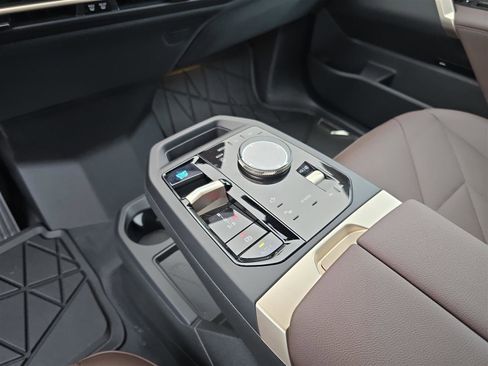 Used 2026 BMW iX xDrive45 image 32