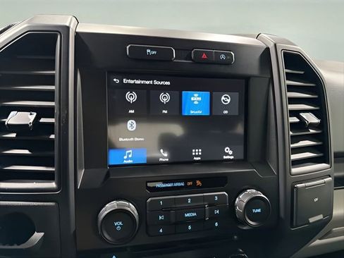 Used 2018 Ford F150 XL w/ Equipment Group 101A Mid RWD image 19