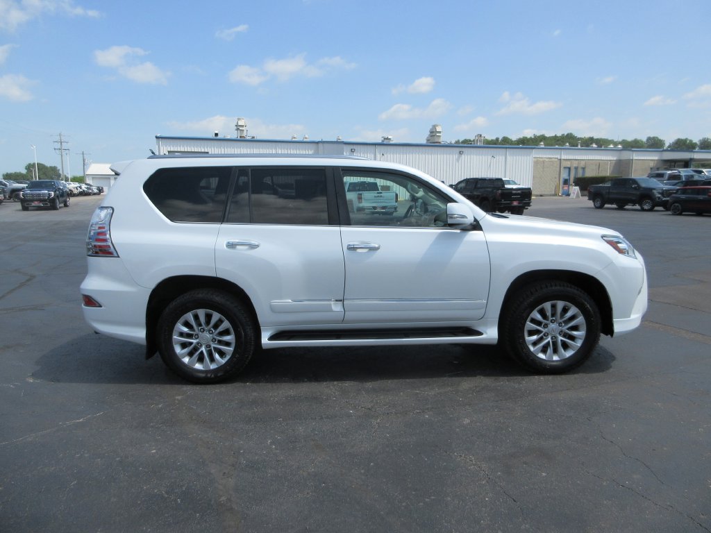 Used 2018 Lexus GX 460 Premium w/ Premium Package AWD/4WD image 5