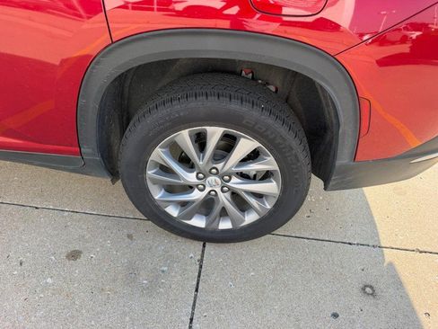 Used 2025 Buick Enclave Preferred AWD/4WD image 6