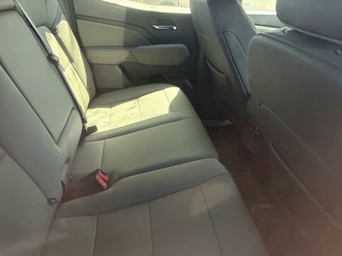 Used 2025 Chevrolet Colorado ZR2 AWD/4WD image 8