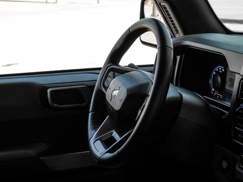 Used 2023 Ford Bronco Black Diamond image 17