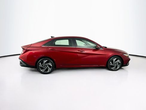 Used 2025 Hyundai Elantra Limited FWD image 10