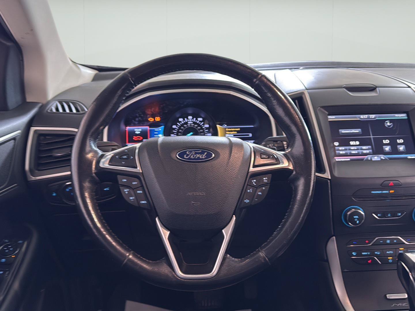 Used 2015 Ford Edge SEL w/ Equipment Group 201A AWD/4WD image 16